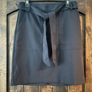 Banana Republic Blue Above the Knee Skirt with Pockets - size 4